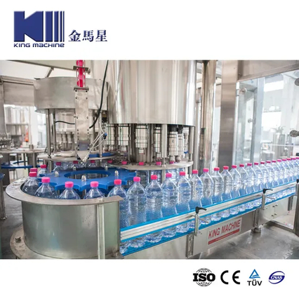 Máquina de recheio de bebidas alcoólicas e vedação Tratamento de água líquida e máquina de enchimento de 1 litro Máquina de encher de garrafas